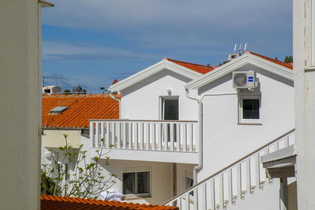 Lada Apartmani نوفاليا المظهر الخارجي الصورة