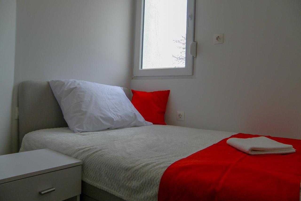 Lada Apartmani نوفاليا المظهر الخارجي الصورة